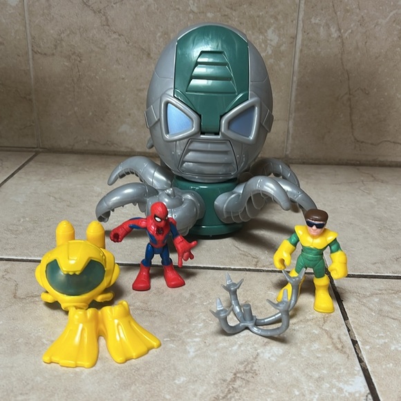 2015 Marvel SuperHero Squad Doctor Octopus Vehicle and Figures - Picture 6 of 6